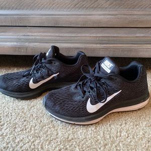 Women’s Zoom Winflo 5 Nike